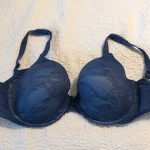 Victoria Secret Perfect coverage bra. Like new.